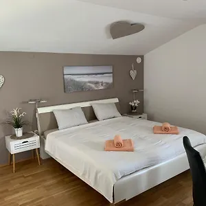 Natura 7 Apartment
